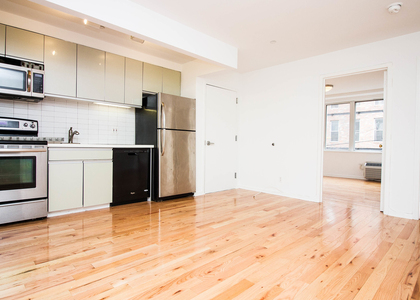 286 Stanhope St - Photo 1