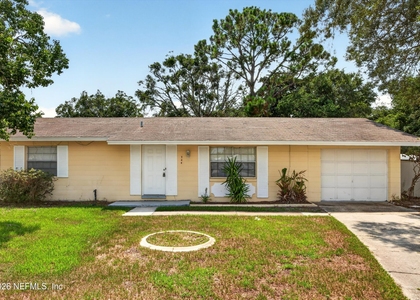 328 Palos Court - Photo 1