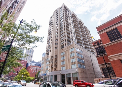 600 N Dearborn Street - Photo 1