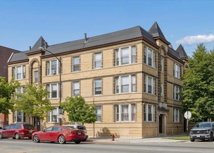 2405 W Mclean Avenue - Photo 1