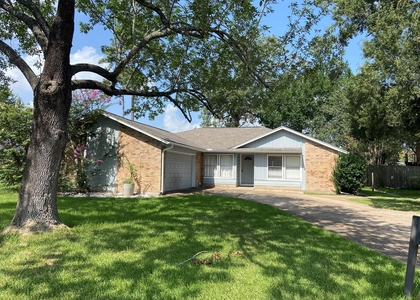 15811 Part Drive - Photo 1