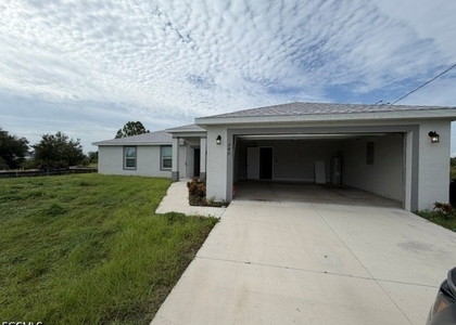 740 Foxtail Street E - Photo 1