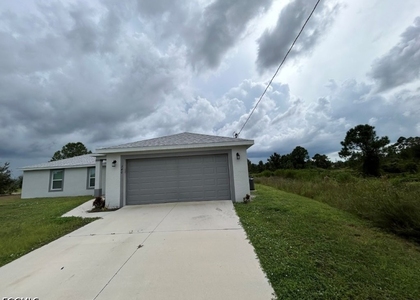 740 Foxtail Street E - Photo 1