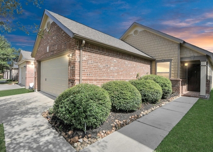 2930 Ribbon Creek Way - Photo 1