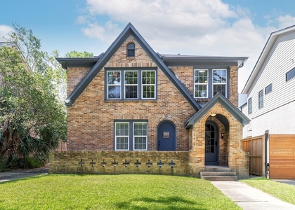 1811 Marshall Street - Photo 1