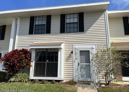 1514 Manor Drive Ne - Photo 1