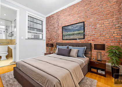 East 7 Street - Photo 1