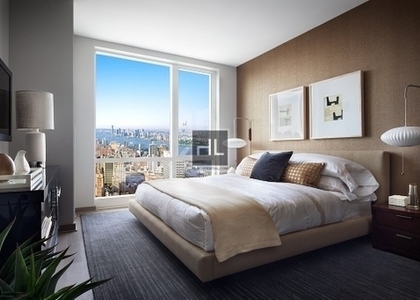 West 42nd Street - Photo 1