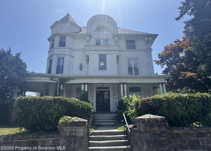 507 Broadway Street - Photo 1