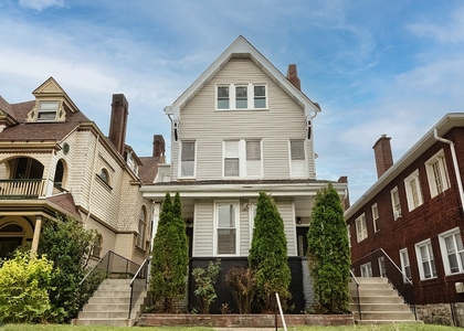 624 N Sheridan Ave - Photo 1