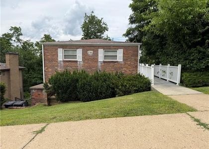 735 Athalia St - Photo 1
