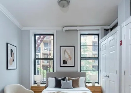 Avenue B - Photo 1