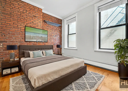 East 7 Street - Photo 1