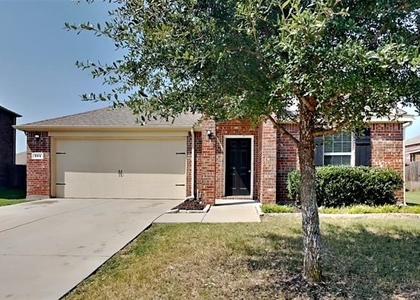 244 Cyrus Street - Photo 1