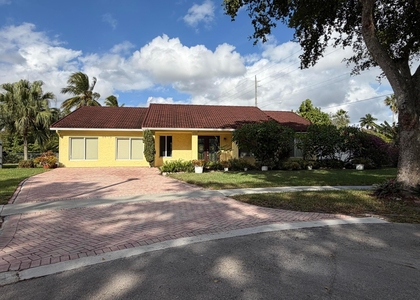 8619 Sw 51st Street - Photo 1