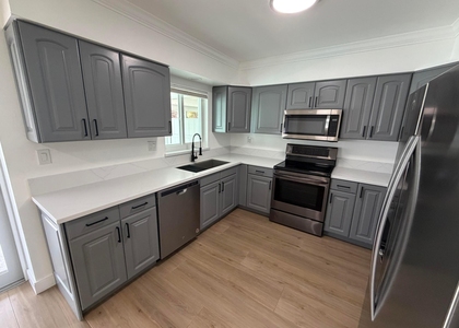 498 W Conference Drive - Photo 1