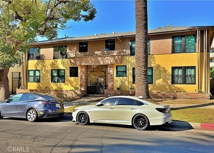 337 S Occidental Boulevard - Photo 1