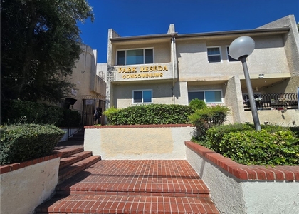 7641 Reseda - Photo 1