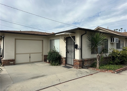 6237 Oak - Photo 1