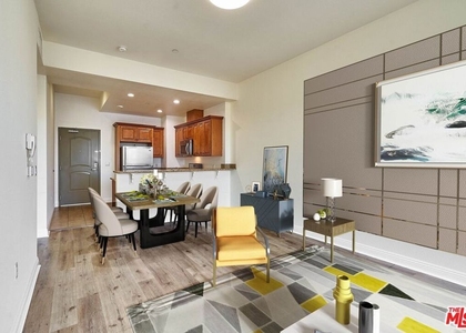 345 S Gramercy Place - Photo 1