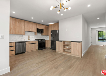 1444 S Crescent Heights Boulev - Photo 1