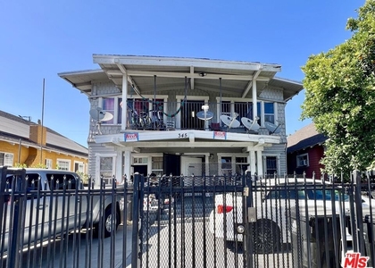 345 W 45th Street - Photo 1