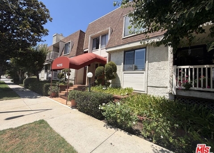 14315 Riverside Drive - Photo 1