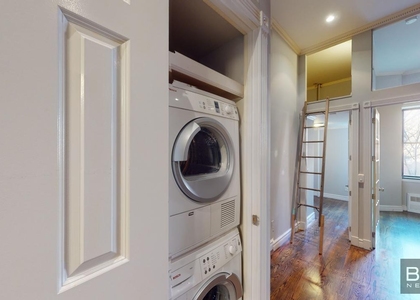 West 14th Street - Photo 1