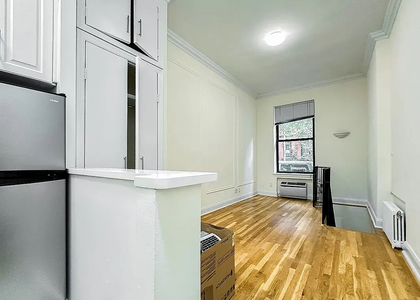 210 East 83rd Street, New York - Photo 1