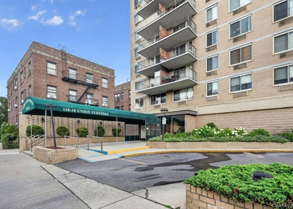 118-18 Union Turnpike - Photo 1