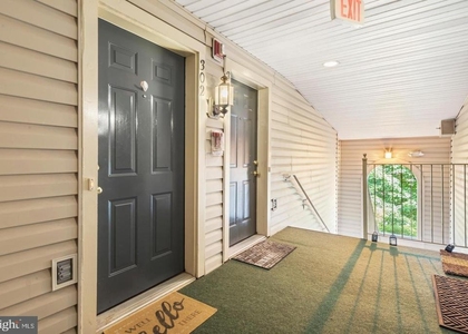 7014 Metropolitan Place - Photo 1
