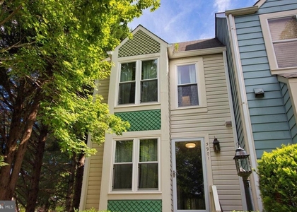 5901 Saint Giles Way - Photo 1
