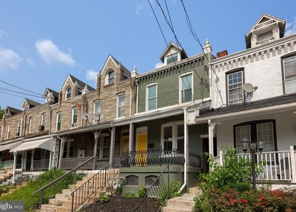 611 S Prince Street - Photo 1