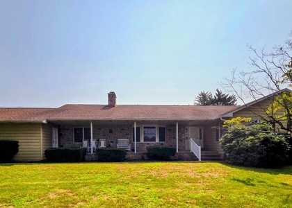 135 Hancock Lane - Photo 1