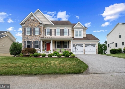 5066 Winesap Way - Photo 1