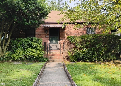 1007 Rosehill Avenue - Photo 1