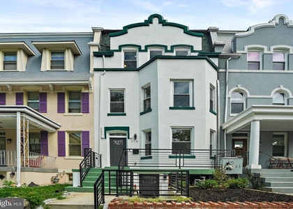 719 Quebec Place Nw - Photo 1