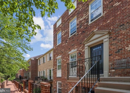 3231 Sutton Place Nw - Photo 1