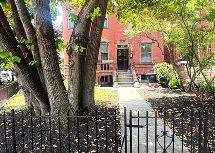 729 Massachusetts Avenue Ne - Photo 1