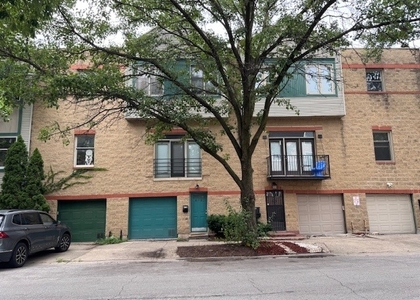 616 N Paulina Street - Photo 1