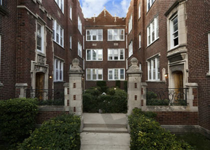 3040 W Wellington Street - Photo 1