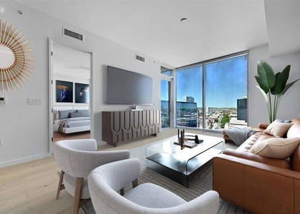 313 W 17th Street - Photo 1