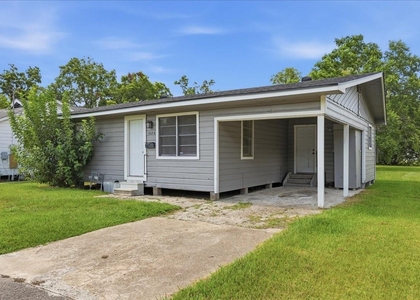 1920 May Street - Photo 1
