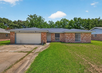 2013 Long Dr - Photo 1