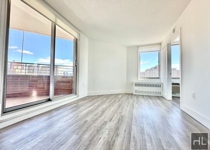 Second Avenue - Photo 1