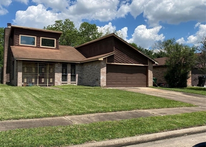 7422 Gatebriar Court - Photo 1