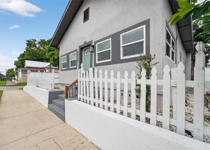 2525 W Beach Street - Photo 1