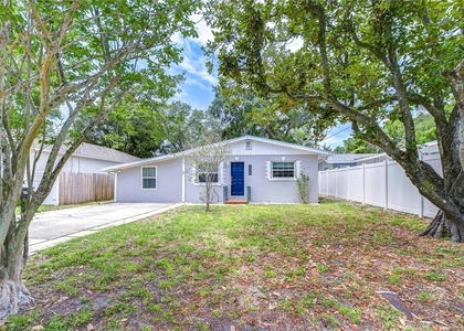 4420 67th Street N - Photo 1