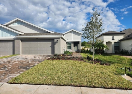 12533 Oak Hill Way - Photo 1