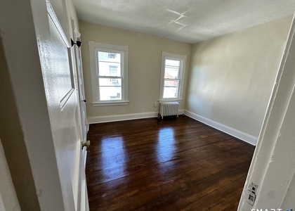 15-17 Beacon Street - Photo 1